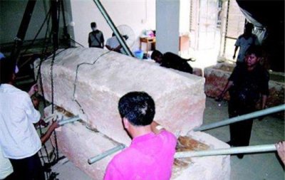 ​七星巨棺外形酷似北斗七星，其主人应该是道教的信徒