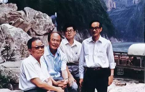 夏默原型(历史夏默同志简历)