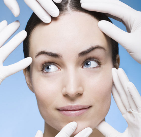 整容波折?整容变毁容的15个实在案例(附对于比图片)