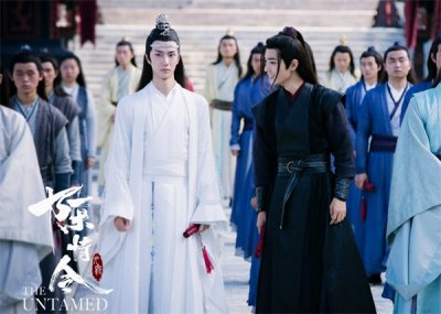 ​肖战和王一博是什么关系（深扒两人之间的恩怨情仇）