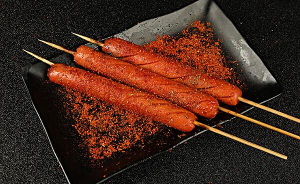 啤酒能和烟熏火腿一起吃吗,不能(诱发消化道疾病)