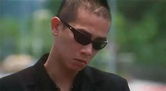 陈小春都演过什么古惑仔电影(陈小春再演黑帮大佬)(9)