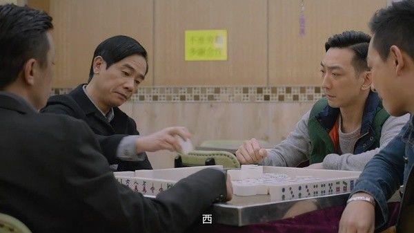 陈小春山鸡系列电影(山鸡变凤凰这部情怀满满的港剧让我看到不一样的陈小春)(30)