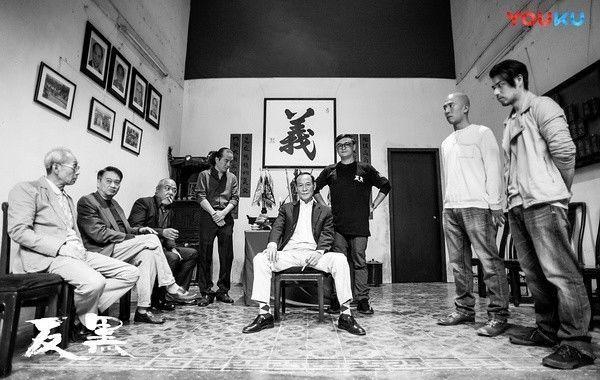 陈小春山鸡系列电影(山鸡变凤凰这部情怀满满的港剧让我看到不一样的陈小春)(29)