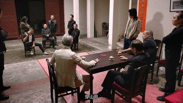 陈小春山鸡系列电影(山鸡变凤凰这部情怀满满的港剧让我看到不一样的陈小春)(5)