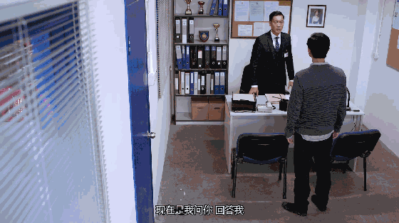 陈小春山鸡系列电影(山鸡变凤凰这部情怀满满的港剧让我看到不一样的陈小春)(15)