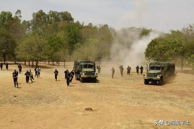 不一样的美男子泰国电视剧合集(泰国版森林里的野蛮女友名门绅士之缘定芳林)(46)