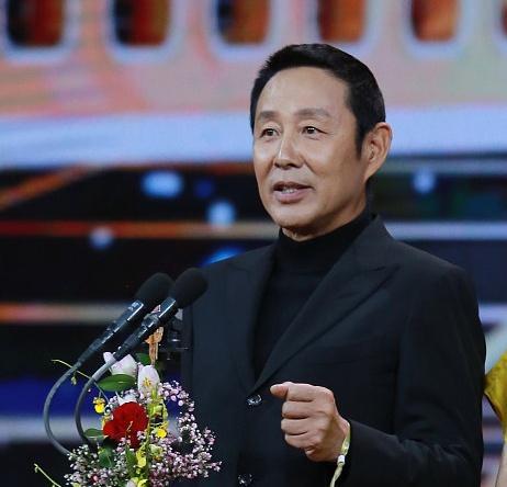 陈道明最近十部必看电视剧(陈道明35部电视19部电影)(17)