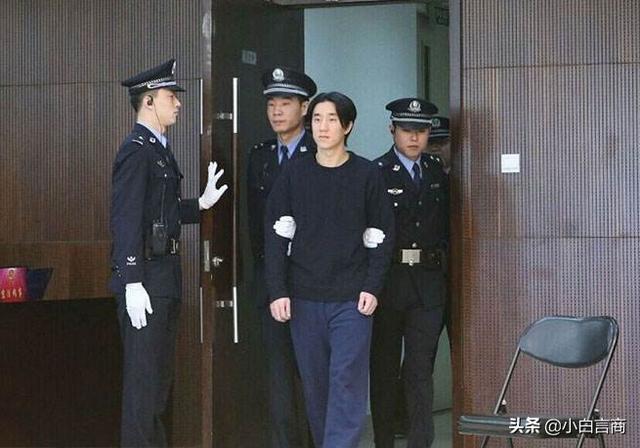 房祖名小的时候跟成龙拍过电影吗(曾丑闻缠身的房祖名摇身一变成大导演)(27)