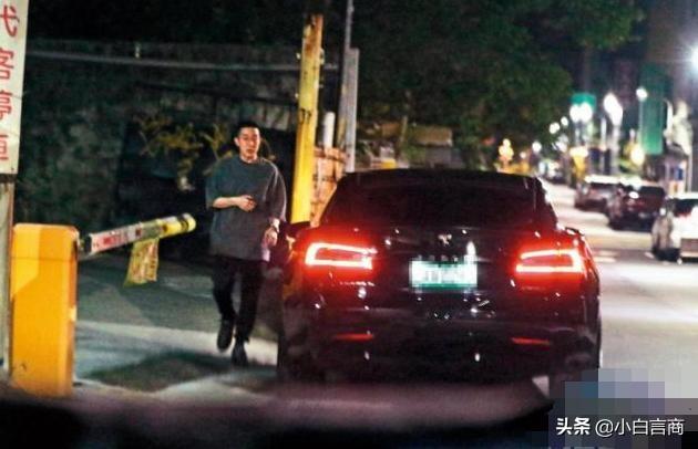 房祖名小的时候跟成龙拍过电影吗(曾丑闻缠身的房祖名摇身一变成大导演)(36)