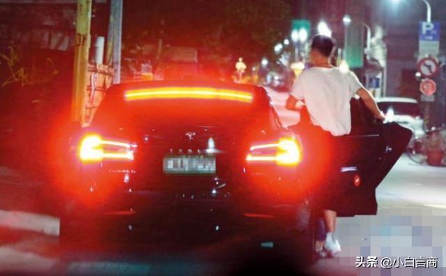 房祖名小的时候跟成龙拍过电影吗(曾丑闻缠身的房祖名摇身一变成大导演)(37)