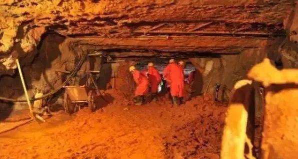 峰爆电影演的是哪里的地质构造(是因为灾难场景的震撼)(14)