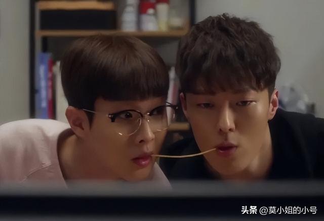 好看的11部韩国喜剧电影(近10年评分最高的10部韩国喜剧)(8)