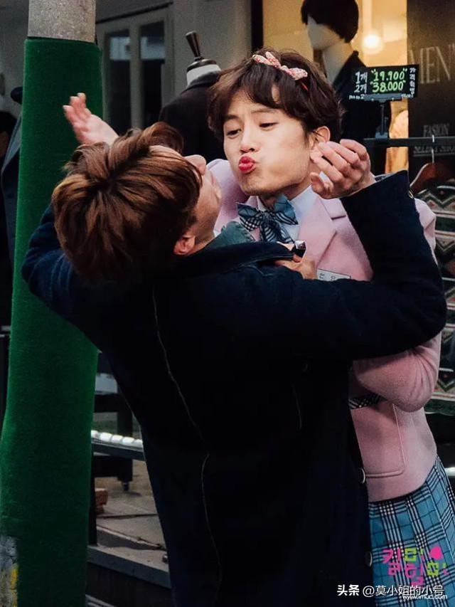 好看的11部韩国喜剧电影(近10年评分最高的10部韩国喜剧)(6)