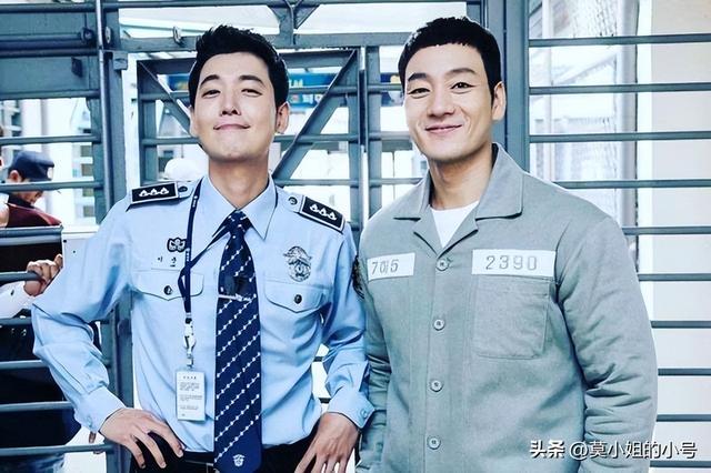 好看的11部韩国喜剧电影(近10年评分最高的10部韩国喜剧)(26)