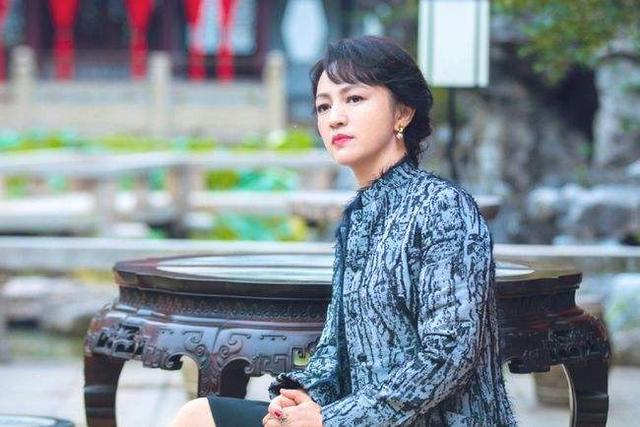 罗海琼演过双胞胎电视剧(相逢时节主演罗海琼)(40)