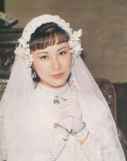 罗家英汪明荃年轻时(香港电视界的一姐汪明荃)(25)