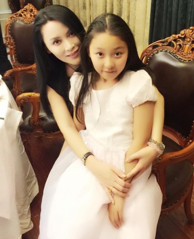 俞飞鸿邵峰主演的电视剧(邵峰惊现玫瑰之战)(16)