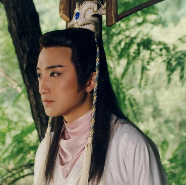 俞飞鸿邵峰主演的电视剧(邵峰惊现玫瑰之战)(12)