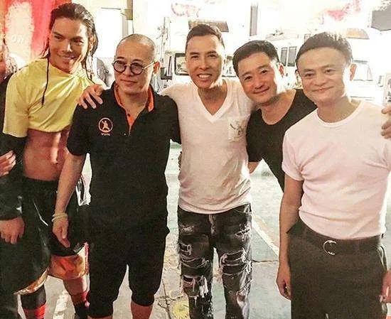 战狼电影中吴京的背后故事（从狼牙到）(10)