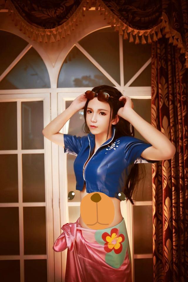 cos海贼王高清壁纸女帝（一张难求的良心COS）(5)