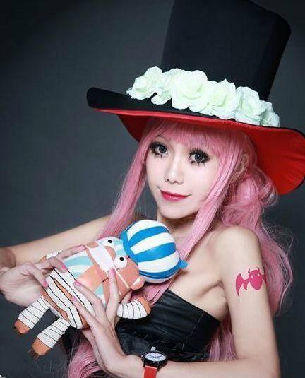 cos海贼王高清壁纸女帝（一张难求的良心COS）(6)