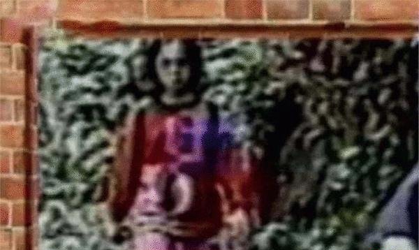 台湾十大灵异事变,DV中涌现诡异红衣小女孩