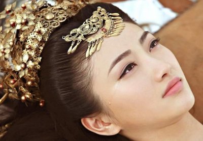 ​张娜拉现在最火的是啥电视剧（同样是女扮男装）