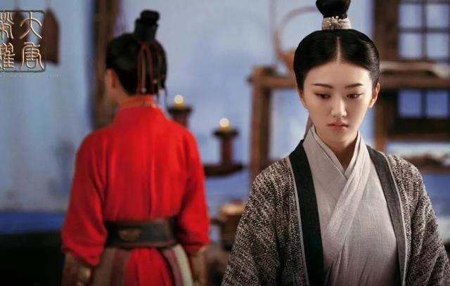 张娜拉现在最火的是啥电视剧（同样是女扮男装）(2)