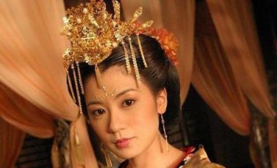 ​想要色诱男子？多学学履历上的这些女色狼吧