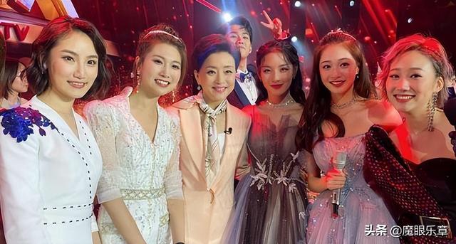 上海电视台里本土主持（上海台的后浪主持人）(27)