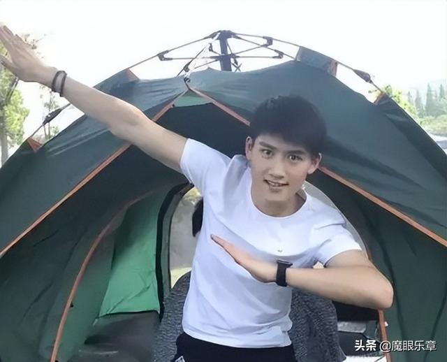 上海电视台里本土主持（上海台的后浪主持人）(21)