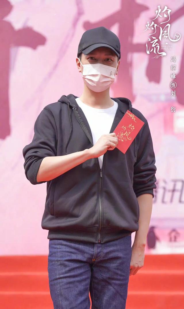 冯绍峰主演的爱情电影有哪些(冯绍峰灼灼风流出演美强惨)(6)