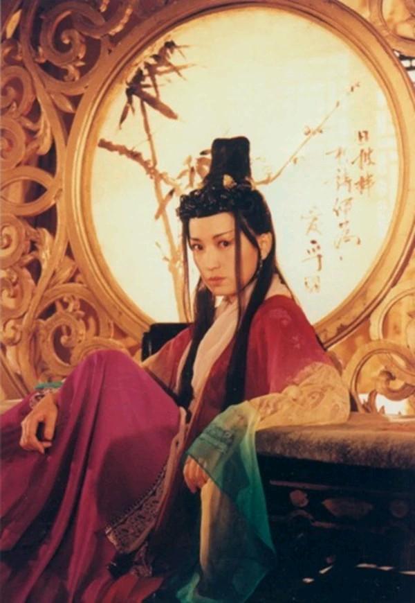 亚视经典十部电视剧（亚视历史上最优秀的古装剧作品之一雪花神剑）(5)