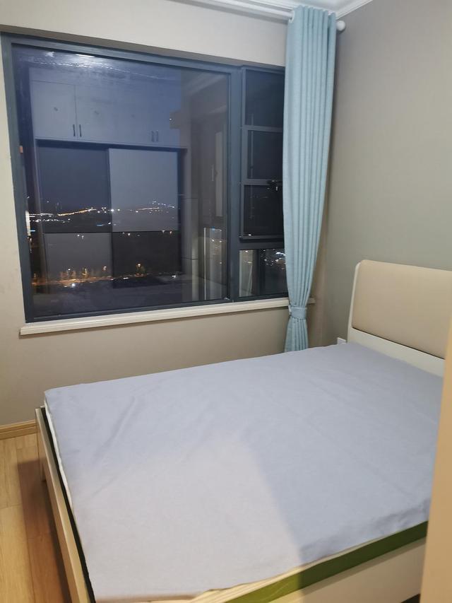 1.5米的床到底够不够两个人睡（现在大多数人喜欢1.5米的床）(2)