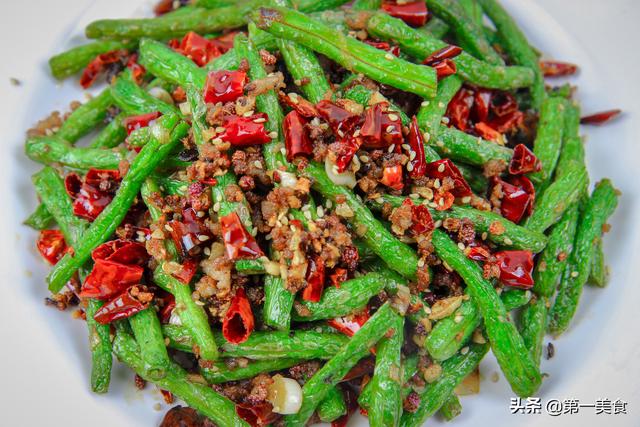 干煸四季豆的10种做法(饭店大厨教你炒干煸四季豆)(1)