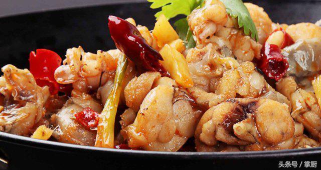 干锅牛蛙的14种做法大全(教你做鲜嫩多汁的干锅牛蛙)(1)