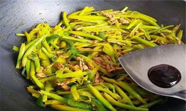 黄花菜怎么做好吃，黄花菜怎么做好吃又简单？图8