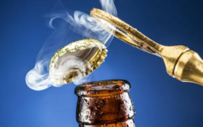 ​怎么开啤酒瓶盖没有工具,没有开瓶器怎样开啤酒