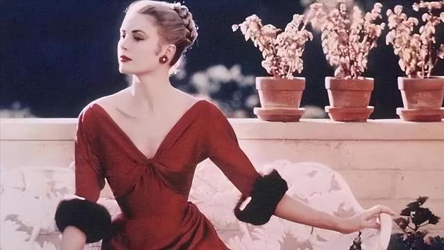 历史上最美十大女明星(世界公认的10大高颜值女明星)(8)