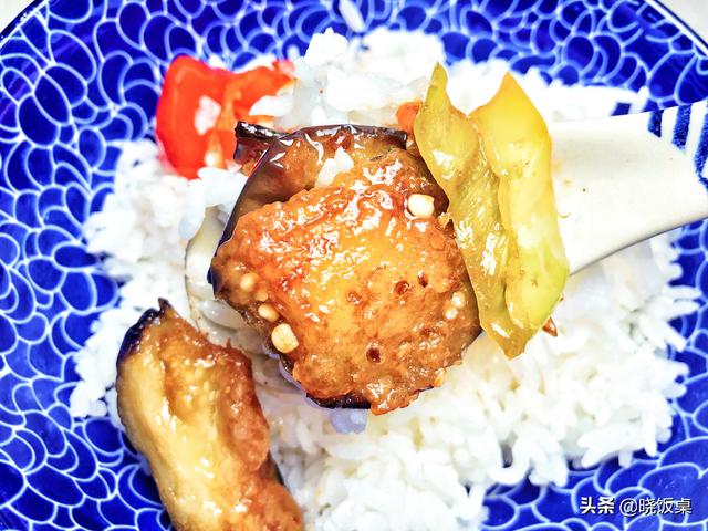 怎么做红烧茄子最好吃又简单（红烧茄子这么做堪比饭店大厨）(12)