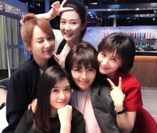 欢乐颂五美谁最好看（欢乐颂五美晒合照）(1)