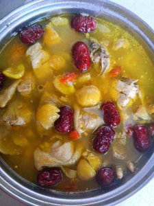 ​怎样做鸡汤好喝（教你煮汤的十个技巧）