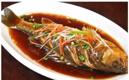 在什么情况下不能吃鱼(三种人真的不能)(2)