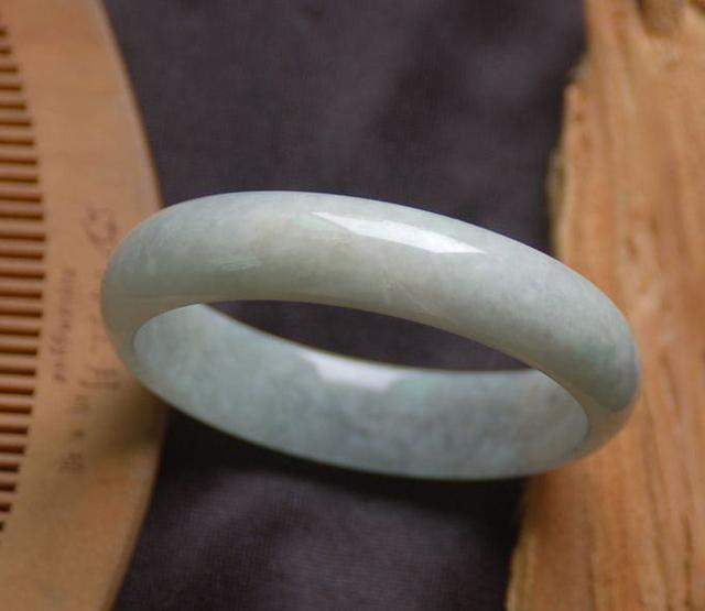 怎么鉴别翡翠的好坏呢(1分钟快速掌握如何鉴别翡翠好坏)(6)