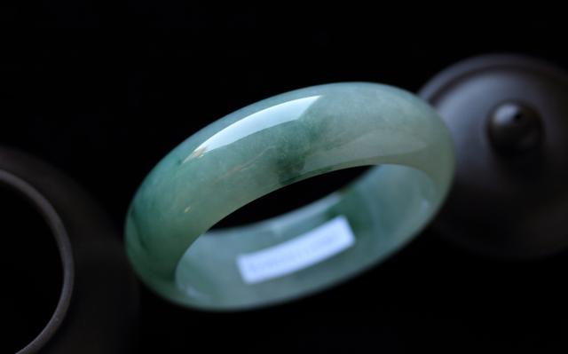 怎么鉴别翡翠的好坏呢(1分钟快速掌握如何鉴别翡翠好坏)(5)