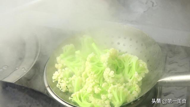 花菜怎么做好吃又简单的方法(花菜这样做太好吃了)(4)