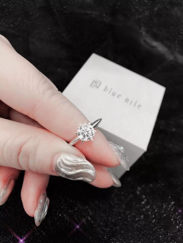 如何挑选一颗好的钻石（这样选钻石绝不吃亏）(35)