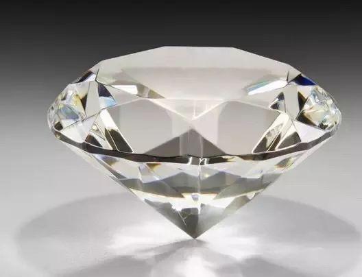 如何挑选一颗好的钻石（这样选钻石绝不吃亏）(10)