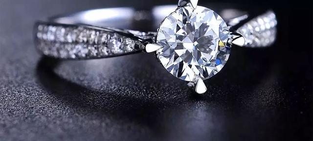 如何挑选一颗好的钻石（这样选钻石绝不吃亏）(7)